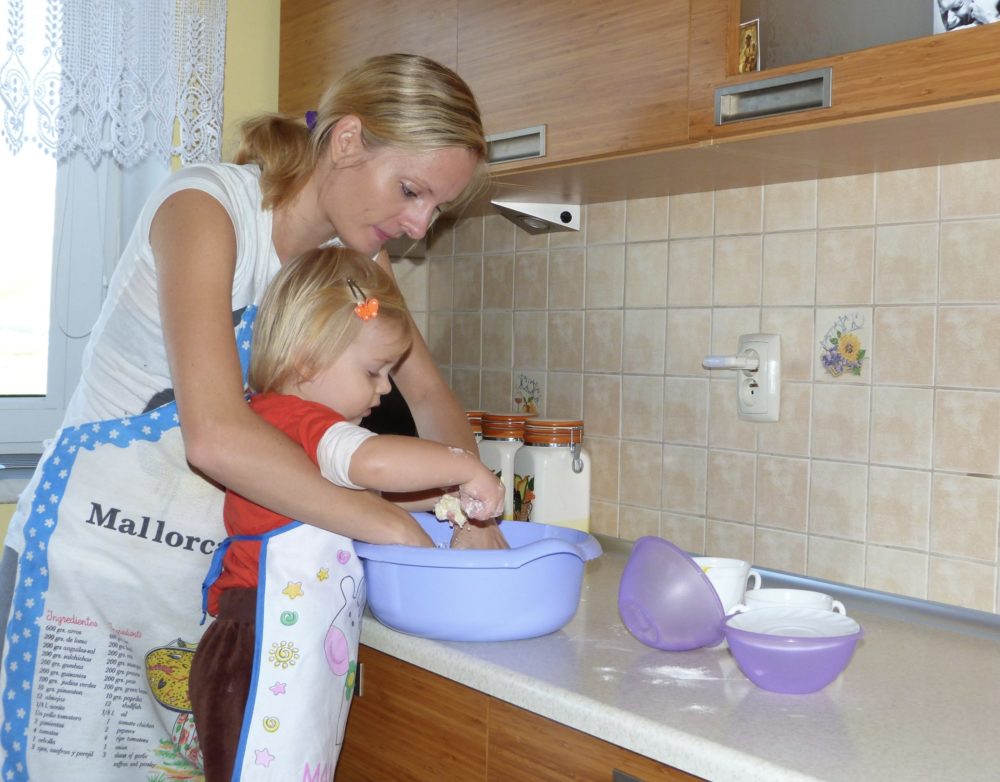 Jak zapewnić bezpieczeństwo dziecka w kuchni?