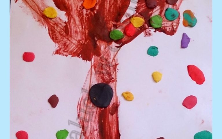 Drzewo z listkami z plasteliny