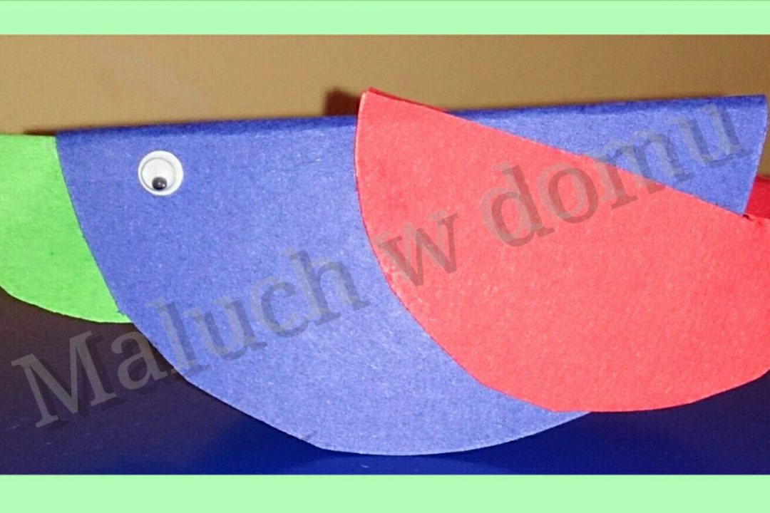 Papierowy bujający się ptaszek