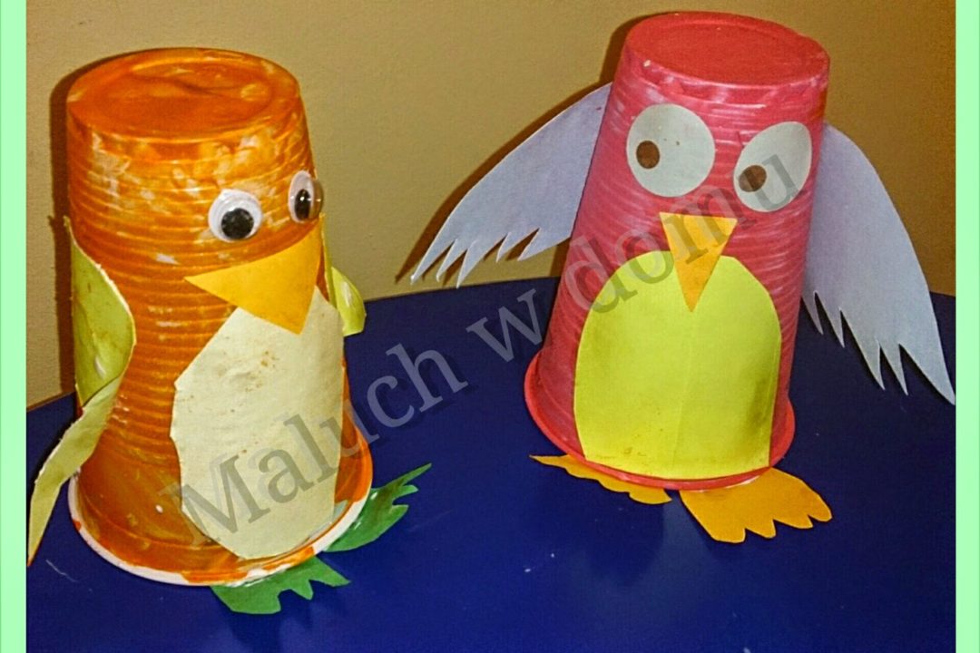 Kolorowe ptaki z plastikowych kubeczków