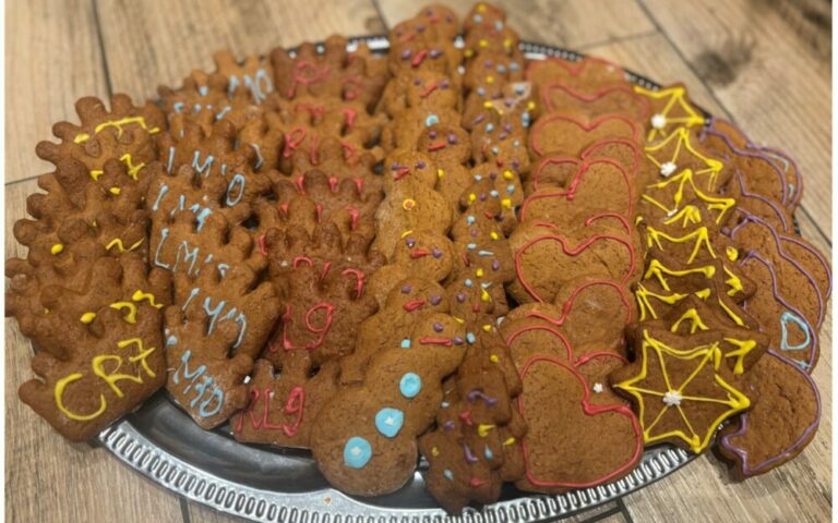 Pieczenie pierniczków z dziećmi – przepis, zabawa i mnóstwo świątecznej magii!