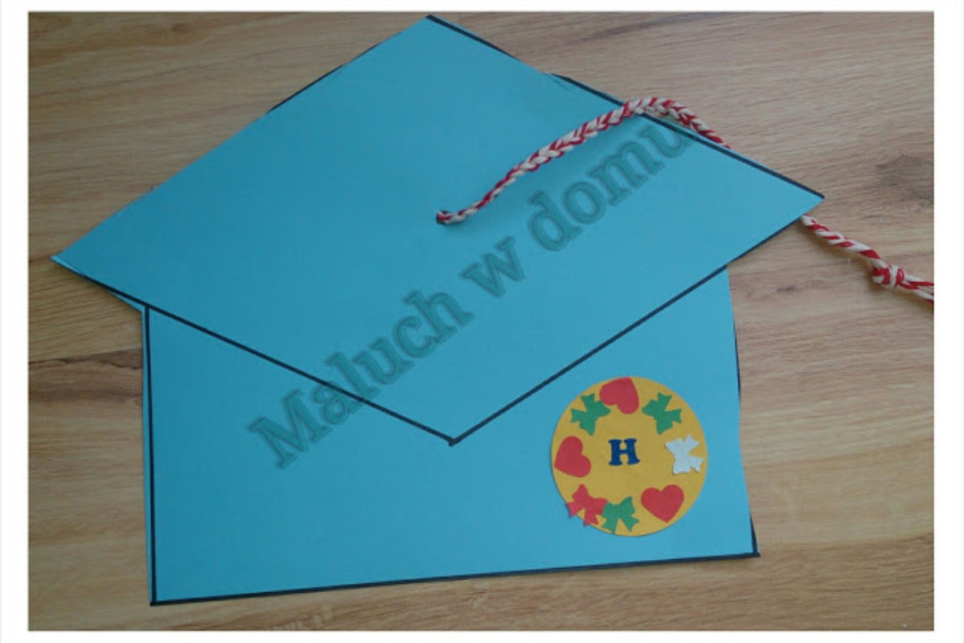 Biret z własnym logo