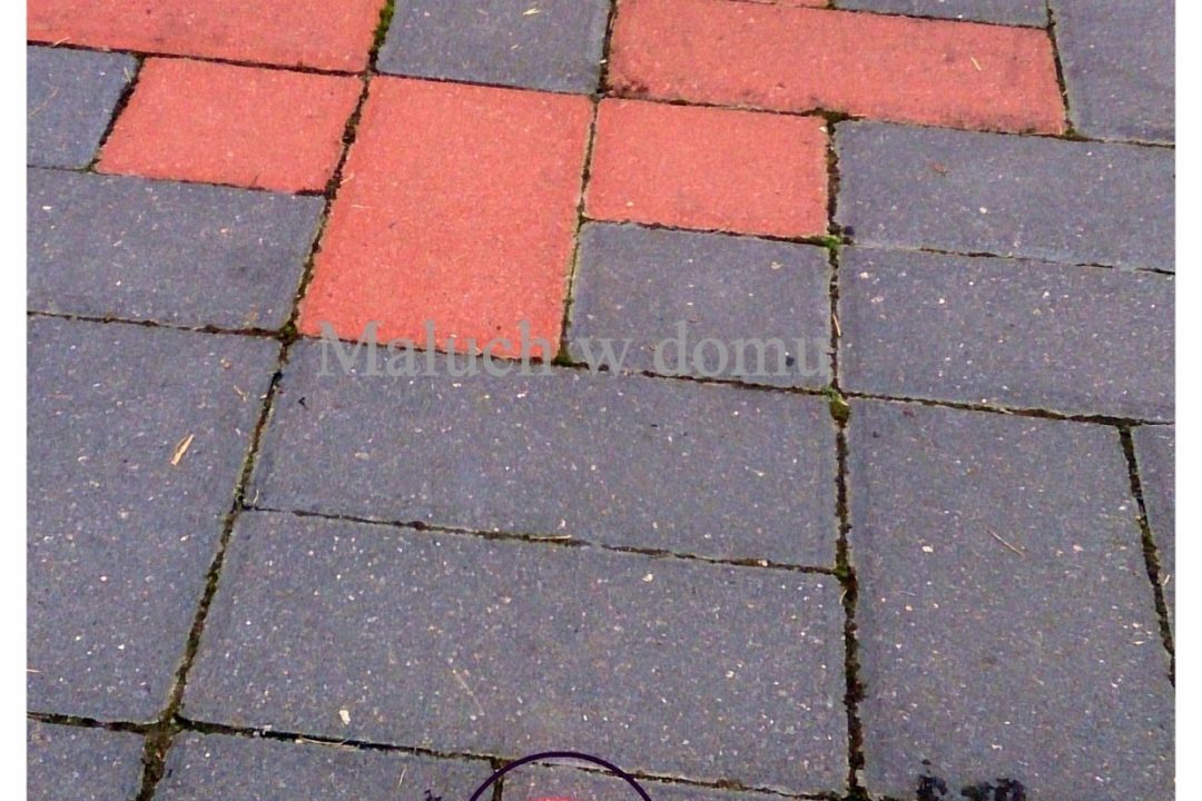 Cykl zabawy i gry podwórkowe #3: Gra w kapsle/nakrętki