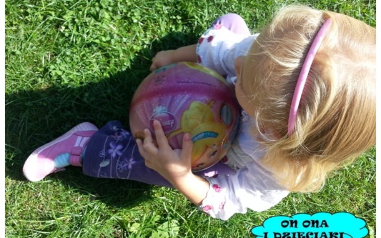 Cykl zabawy i gry podwórkowe #9: Zabawy z piłką – On Ona i Dzieciaki