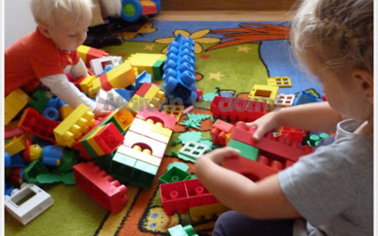 Zabawy konstrukcyjne – domy