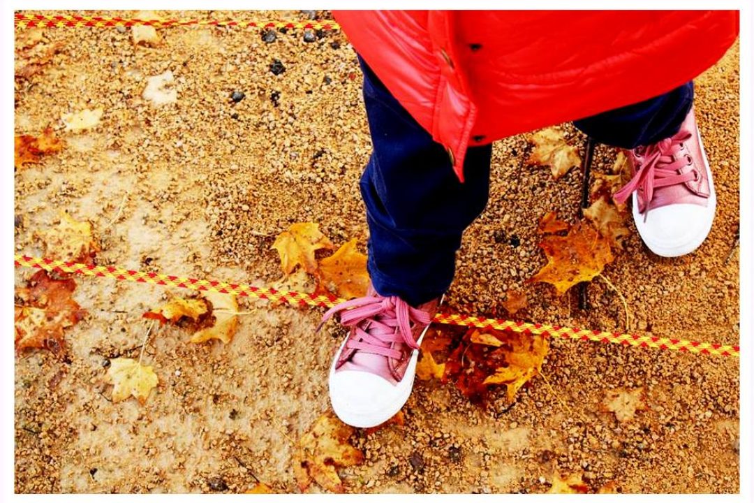 Cykl gry i zabawy podwórkowe #12: Guma – Ola oops!!!