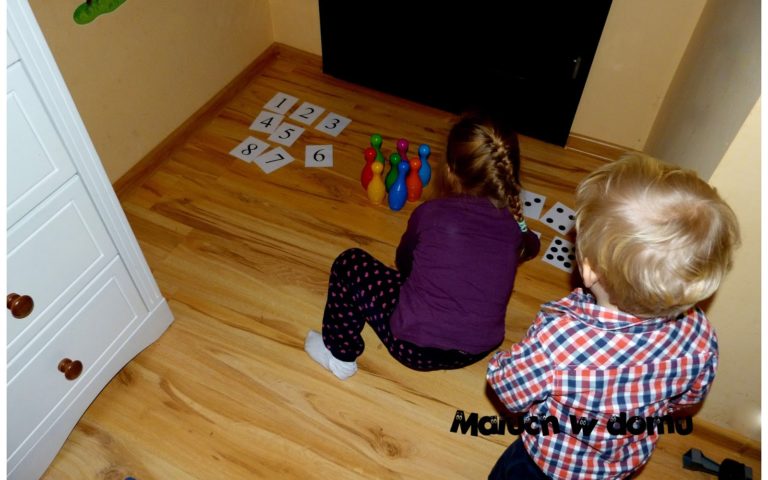 Zabawy matematyczne z wykorzystaniem kręgli (już dla 2-latków)