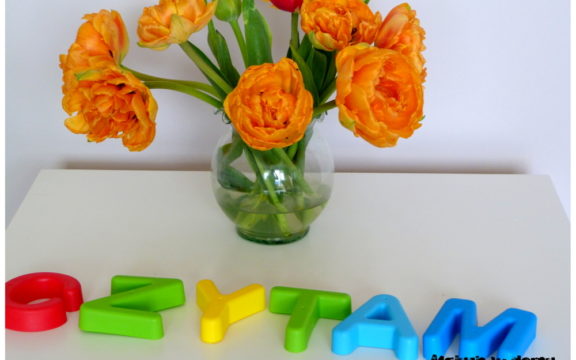 Jak uczyć dziecko czytać? Ilustracje do pobrania