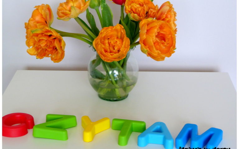 Jak uczyć dziecko czytać? Ilustracje do pobrania