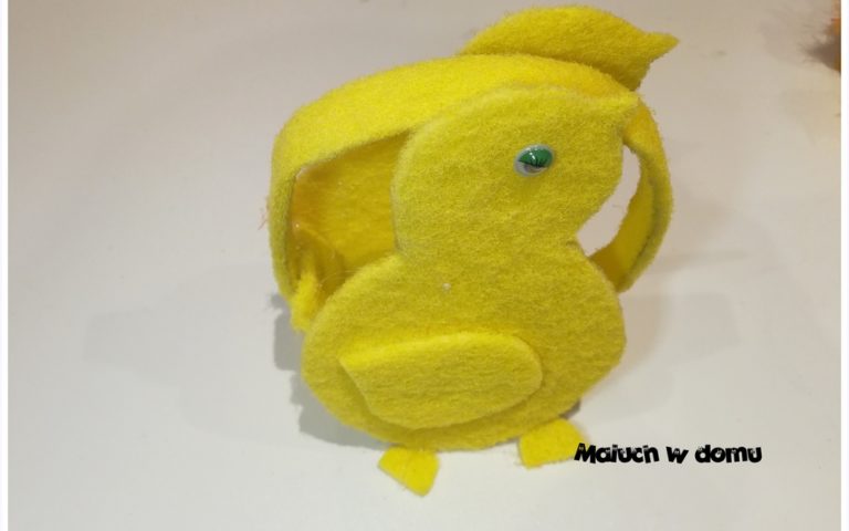 DIY Wielkanocny koszyczek-kurczaczek z filcu