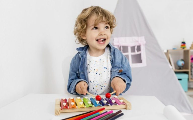 Namioty do pokoju idealnym prezentem dla dziecka?