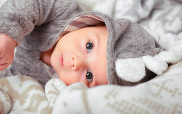 Drewniane prezenty dla noworodka