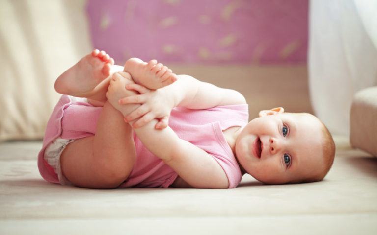 Na co zwrócić uwagę, kupując ubranka dla niemowląt? Proste wskazówki!