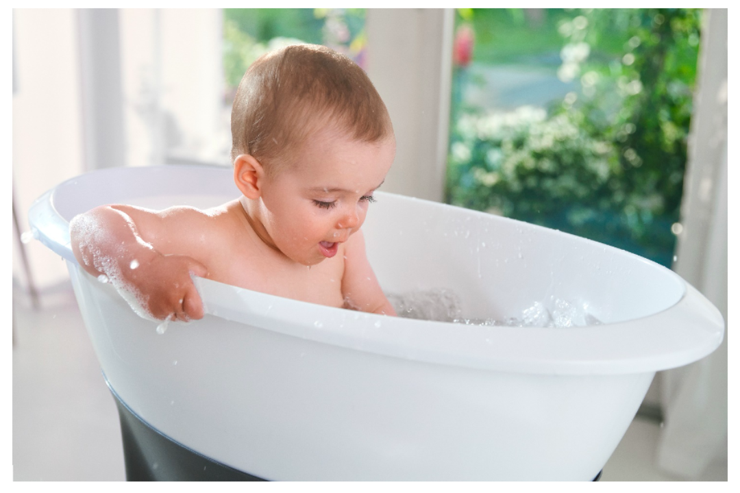 Kąpiel niemowlaka – jak sprawić by obyła się bez płaczu?