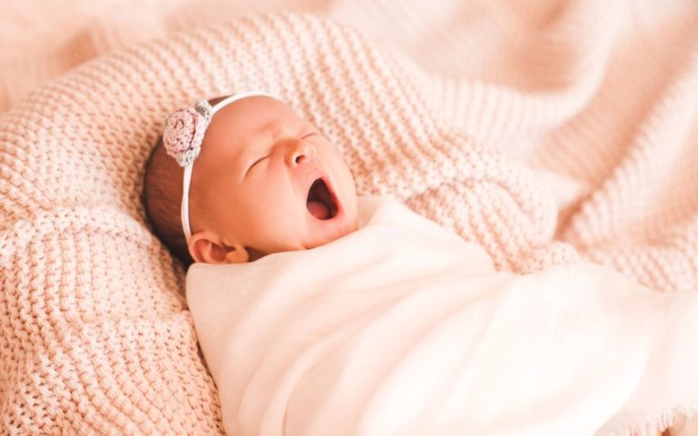 Jaka piżamka jest dobra dla dzieci, które nie mogą odzwyczaić się od otulaczy?