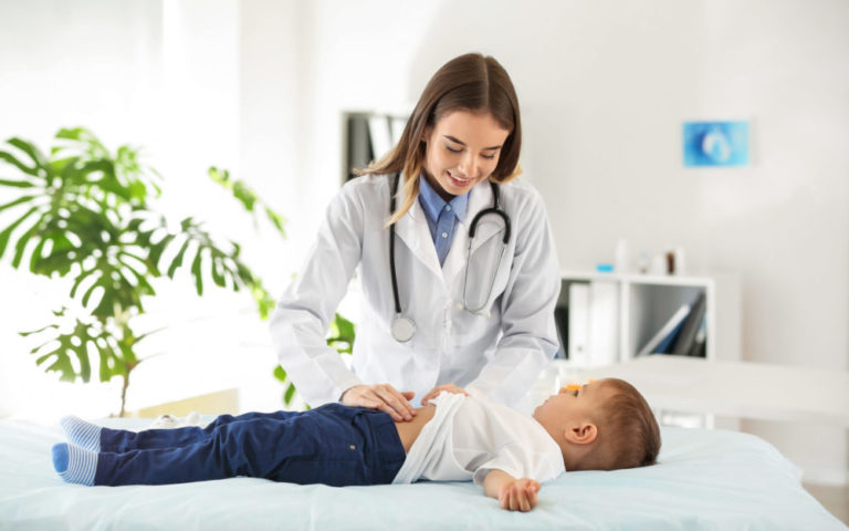 Kiedy udać się z dzieckiem do gastrologa?