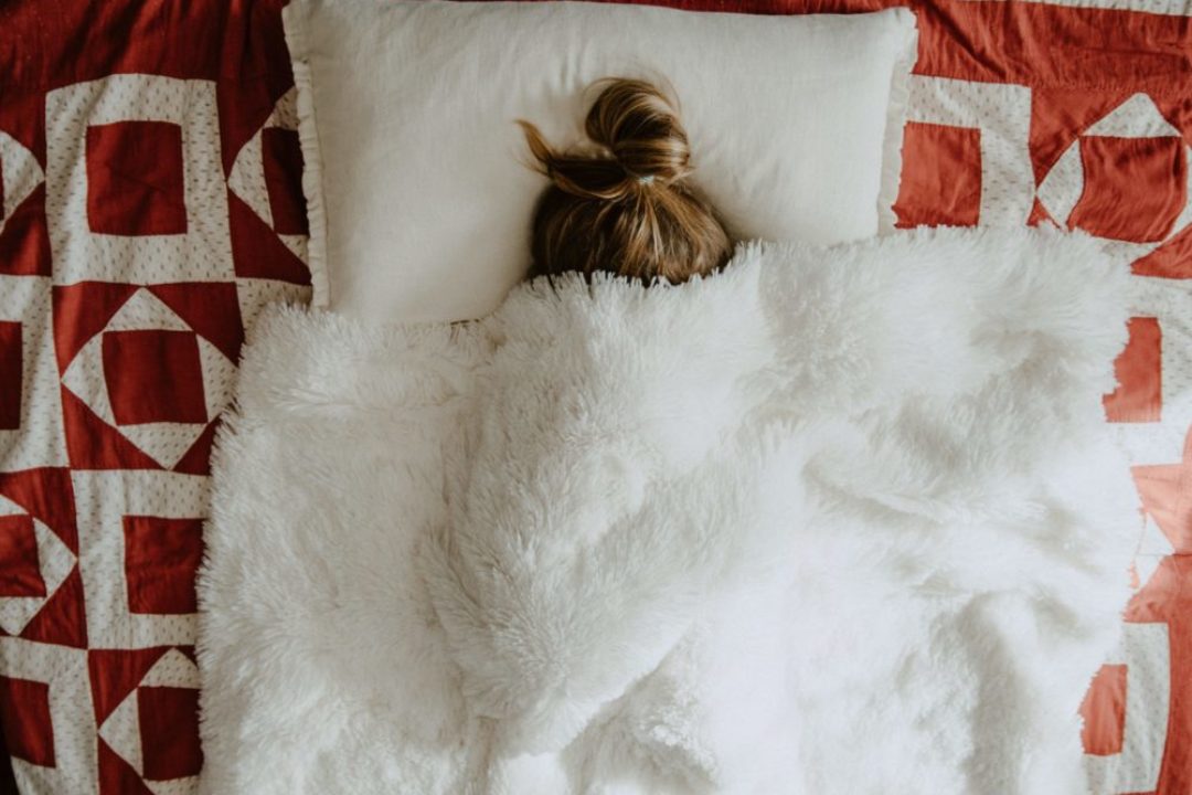 Jaki rodzaj łóżka dziecięcego warto wybrać? Praktyczne porady