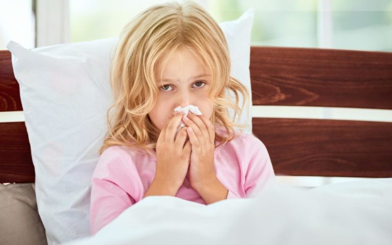 Skuteczne leki na katar dla dzieci – jakie warto kupić?
