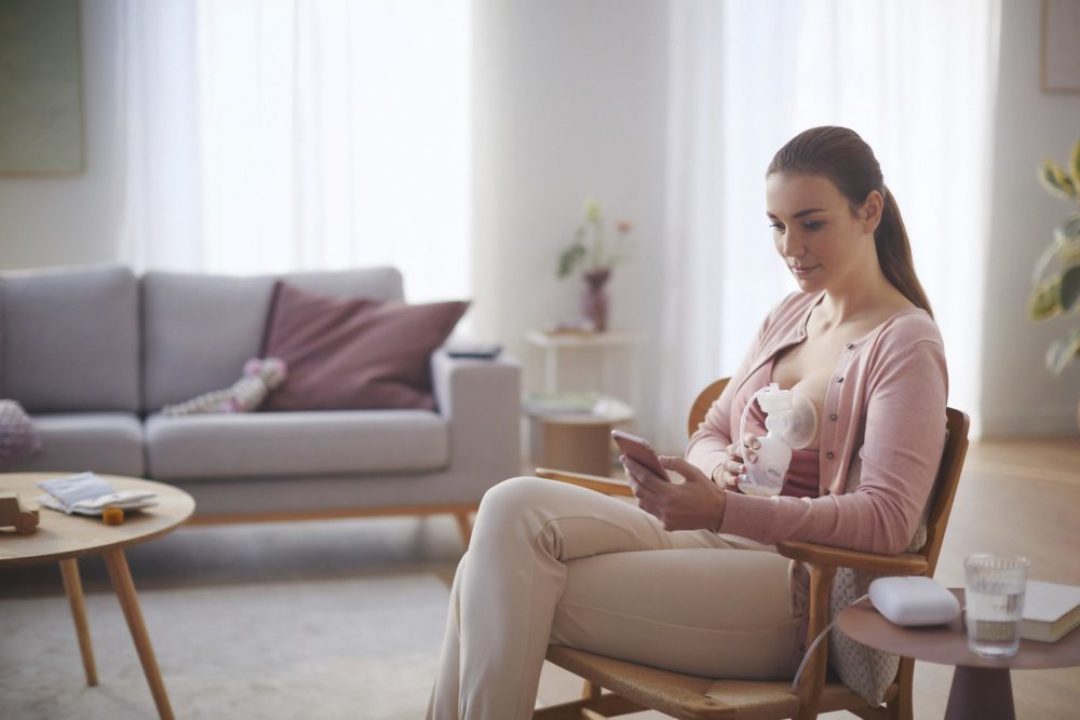 Laktator elektryczny – sposób na wygodne odciąganie pokarmu dla zajętej mamy!