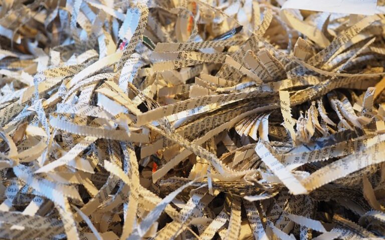 Niszczarka do papieru – niezawodny sposób na ochronę swoich danych