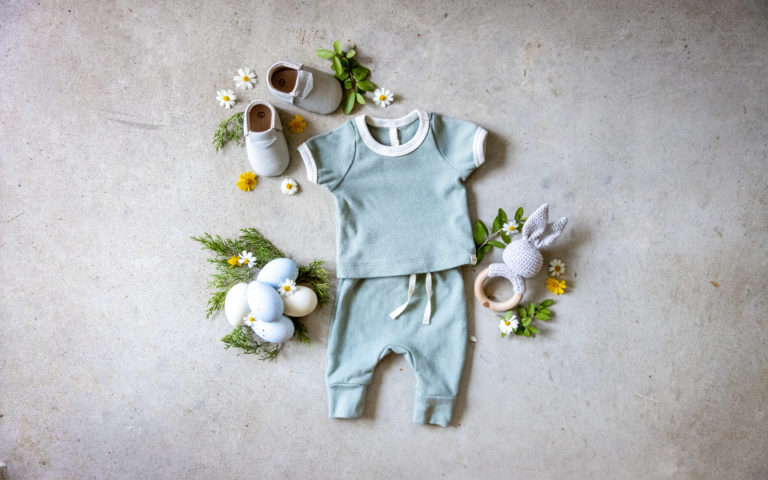 Kompletowanie wyprawki dla niemowlaka – od czego zacząć?
