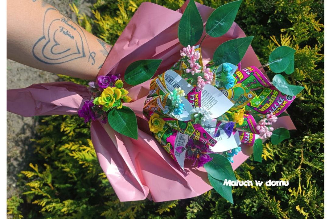 Jak zrobić bukiet ze zdrapek lub kuponów?