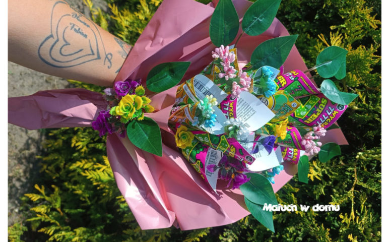 Jak zrobić bukiet ze zdrapek lub kuponów?