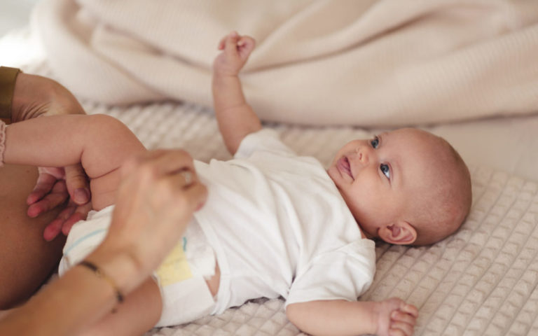 Pieluszkowe zapalenie skóry – jak załagodzić ból?