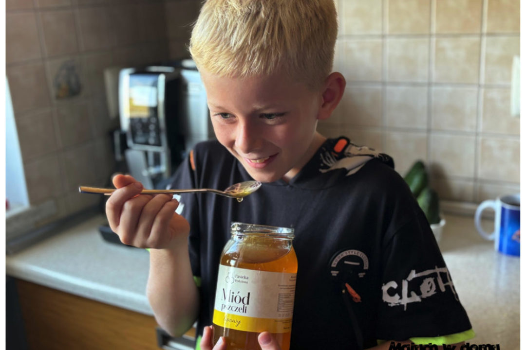 Co warto wiedzieć o miodzie? Poznaj właściwości i dowiedz się jak rozpoznać prawdziwy!