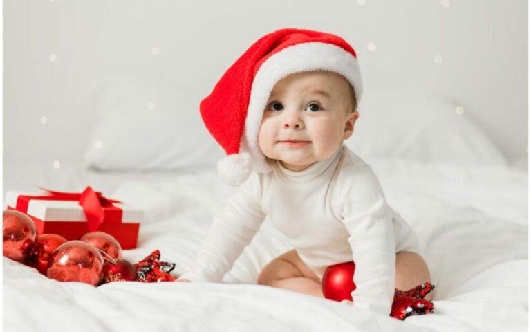 Jak przeżyć święta z małym dzieckiem bez stresu? Sprawdzone wskazówki dla rodziców